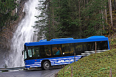 Bus beim Iffigfall