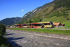 Stöckli mit Simme im Vordergrund